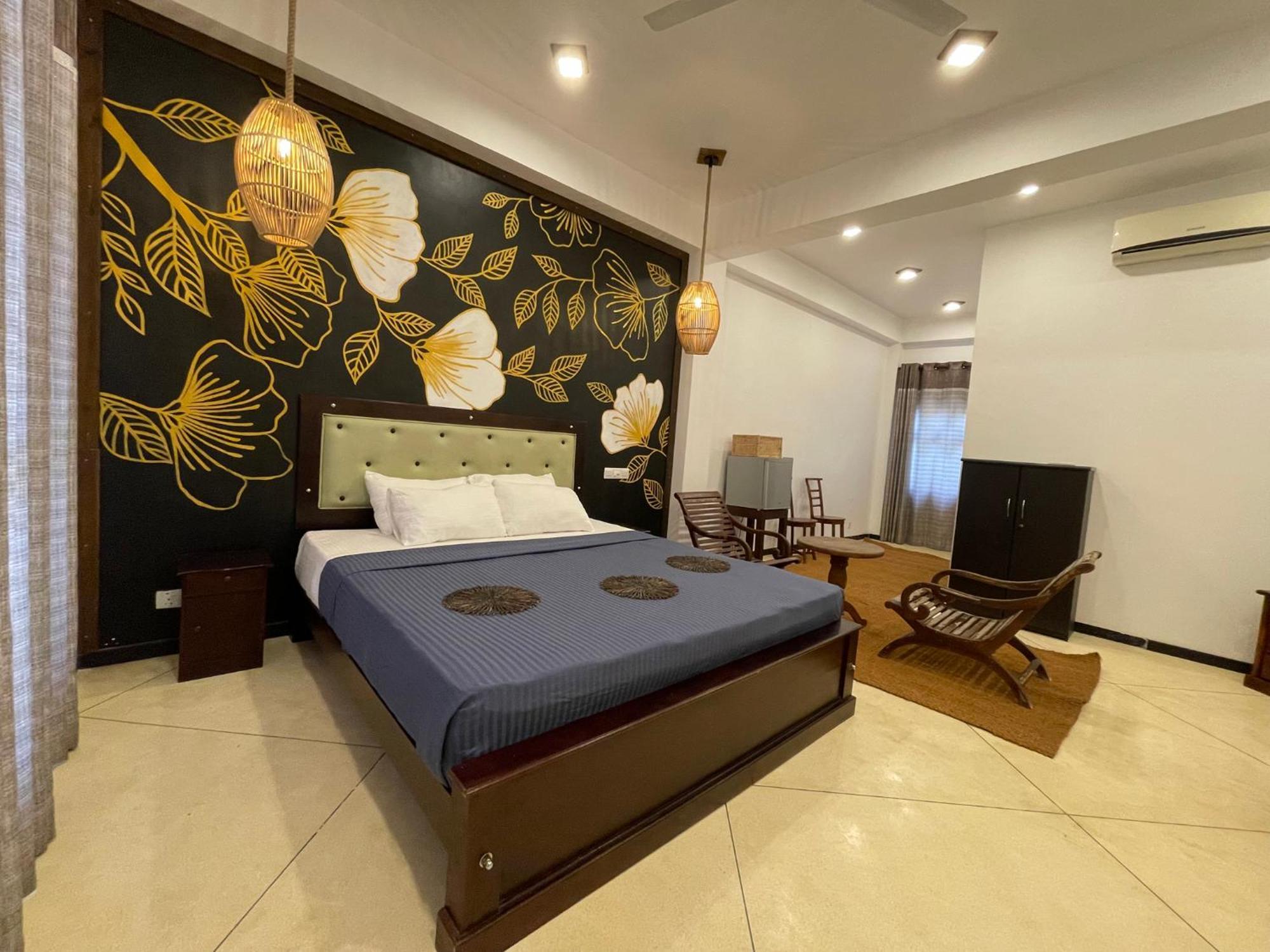 Crystal Oceanic Hotel Ahangama Buitenkant foto