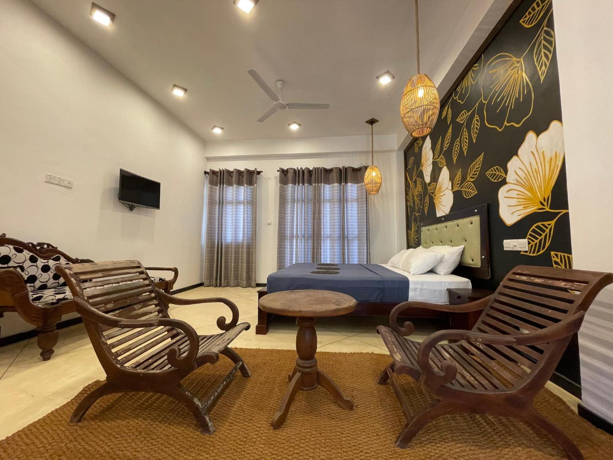 Crystal Oceanic Hotel Ahangama Buitenkant foto