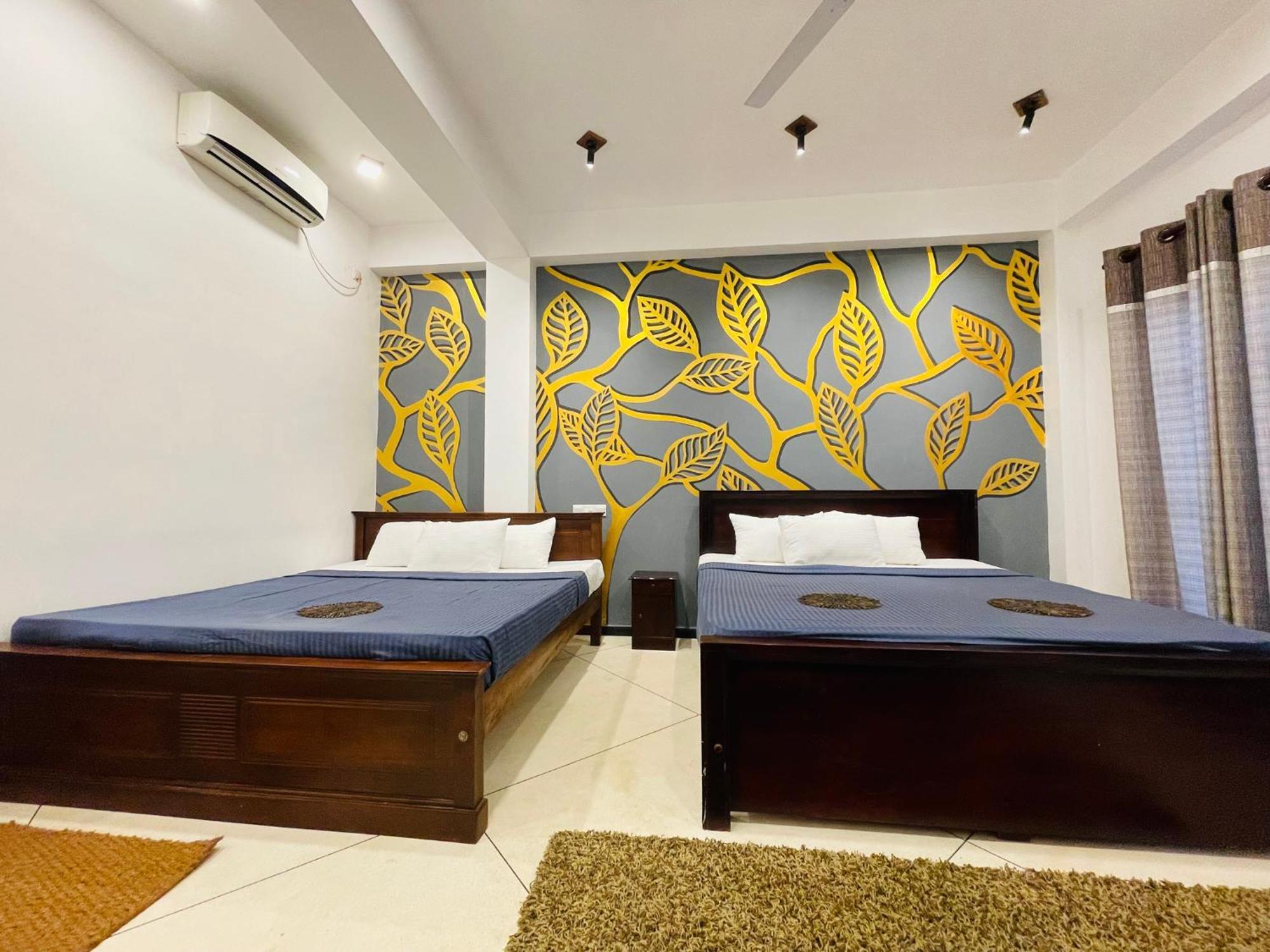 Crystal Oceanic Hotel Ahangama Buitenkant foto
