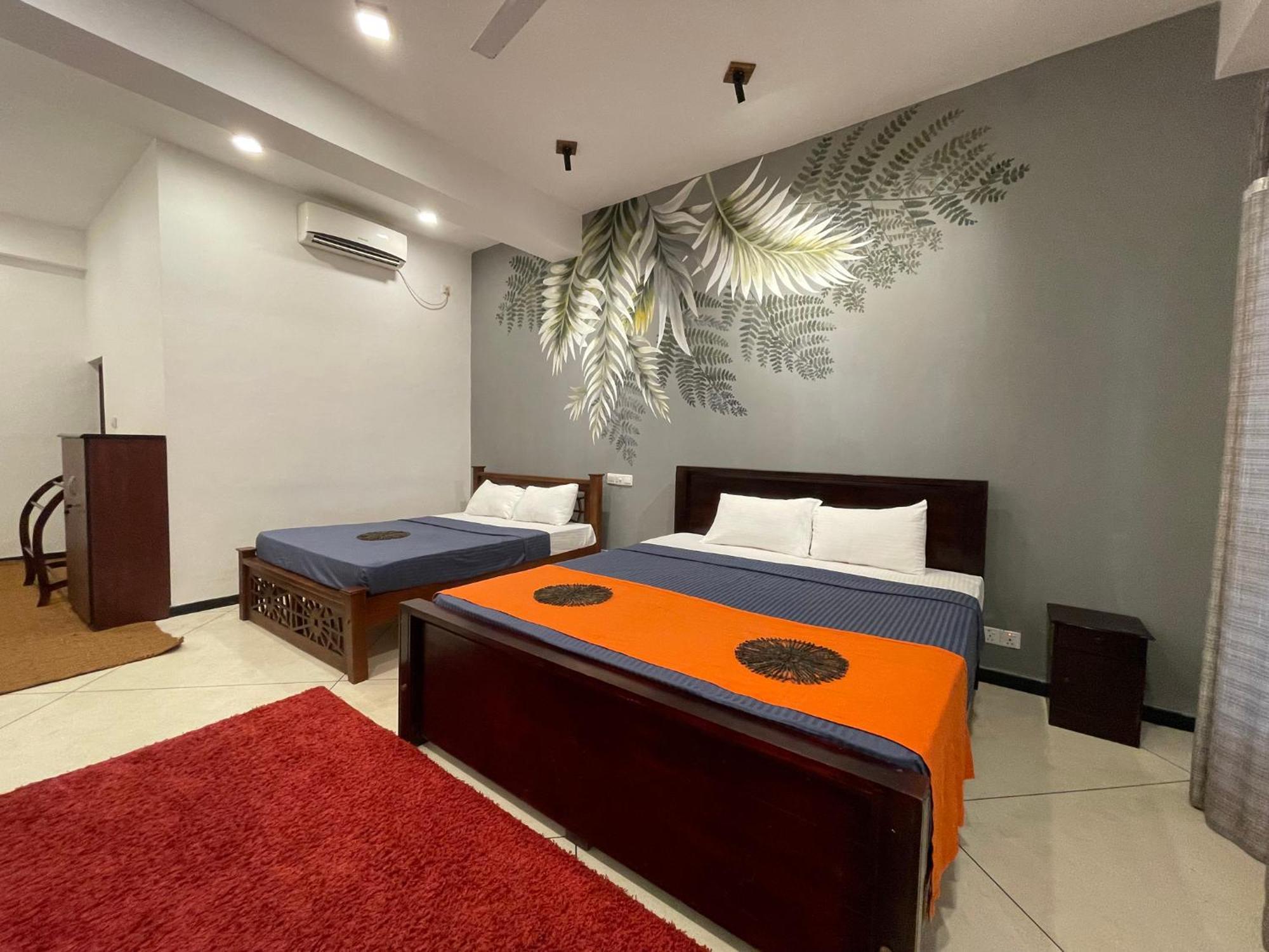 Crystal Oceanic Hotel Ahangama Buitenkant foto